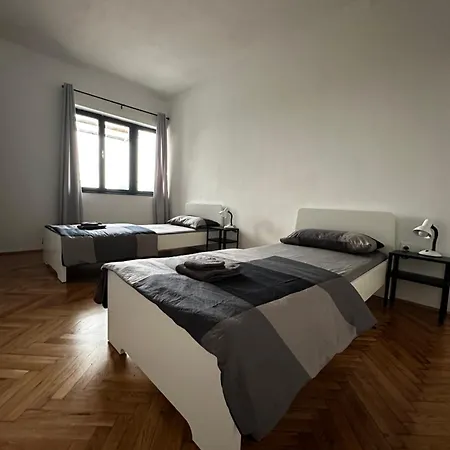 Seascape Apartma *